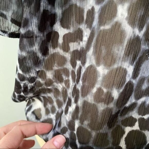 Express Sheer Animal Print Blouse Top - Picture 6 of 13